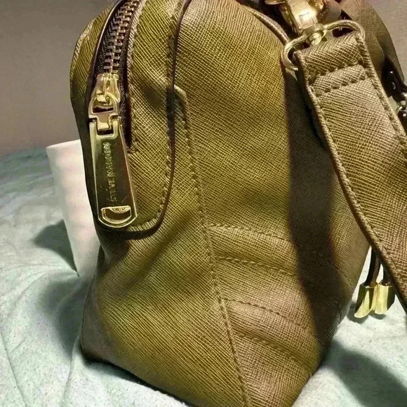 Steve Madden olive green crossbody purse - Picture 7 of 11